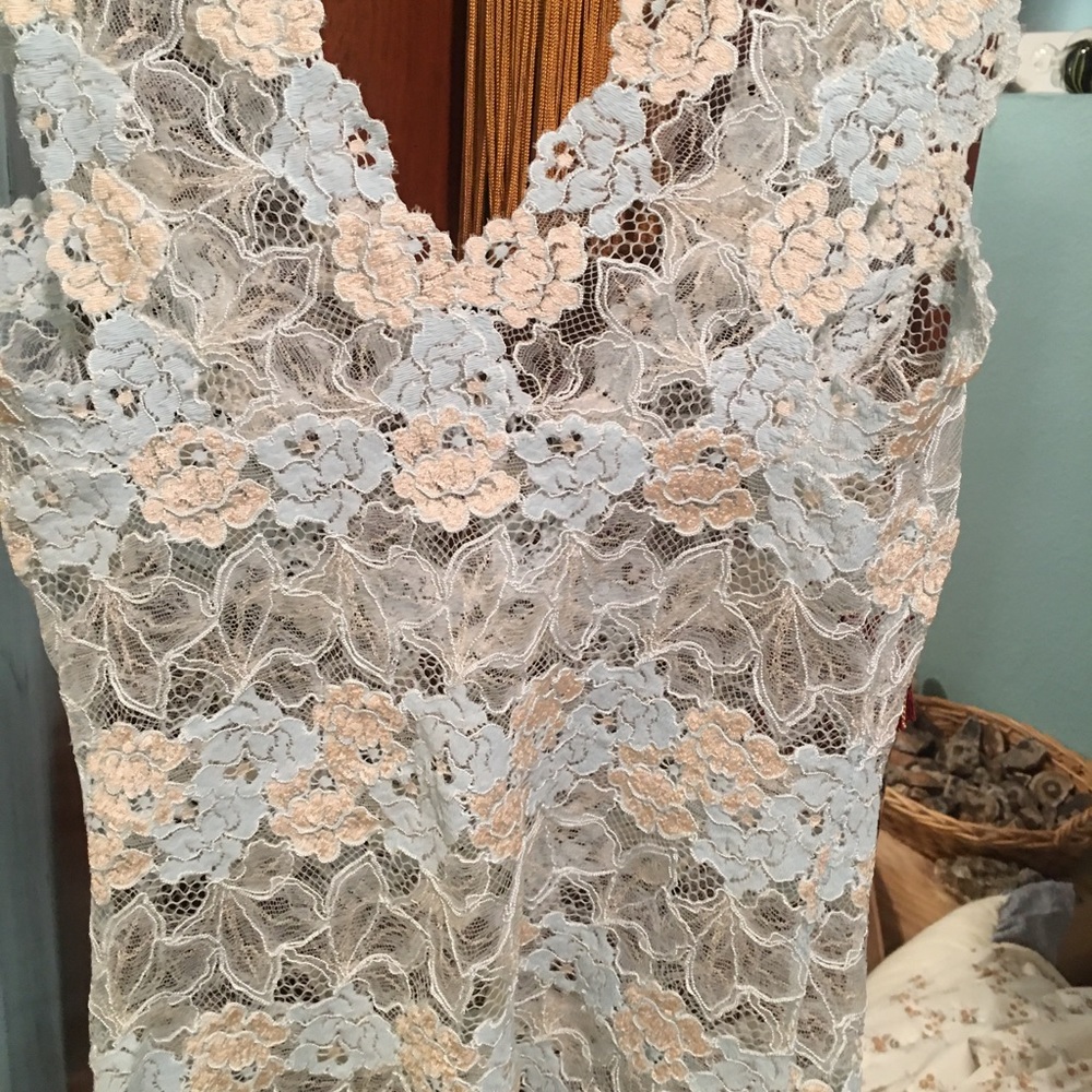 Lace cami - Picture 2 of 5
